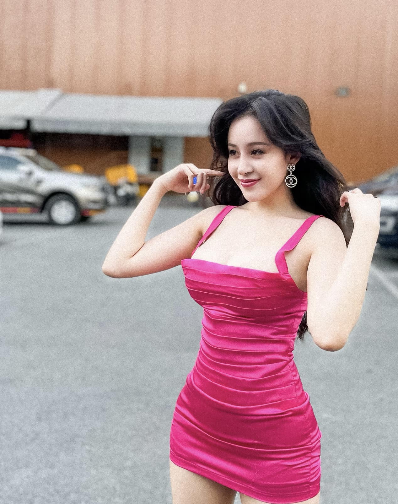 Động thái mới nhất của hotgirl bà Tưng sau khi bị hack Facebook, phát tán ảnh nhạy cảm