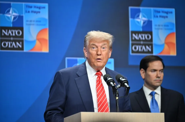Ông Trump tuyên bố “chiến thắng” khi NATO nhất trí tăng mạnh chi tiêu- Ảnh 1. Ông Trump tuyên bố “chiến thắng” khi NATO nhất trí tăng mạnh chi tiêu- Ảnh 1.