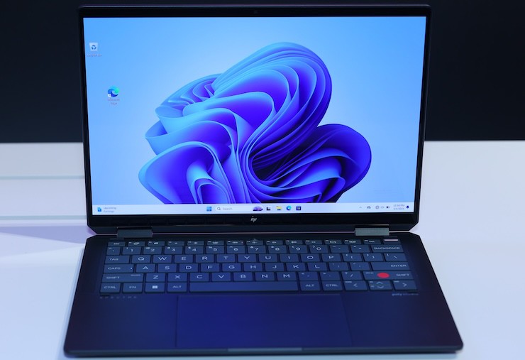hp-spectre-x360-14-1712294242-417-width740height507 Không nên bỏ lỡ - Loạt laptop AI mới chạy vi xử lý 'khủng' của Intel và pin tới 21 giờ